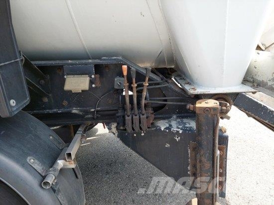  SCHWINGENSCHLöGL KIPP-SILOAUFLIEGER 60M³, LIFTACHS Autocisternas