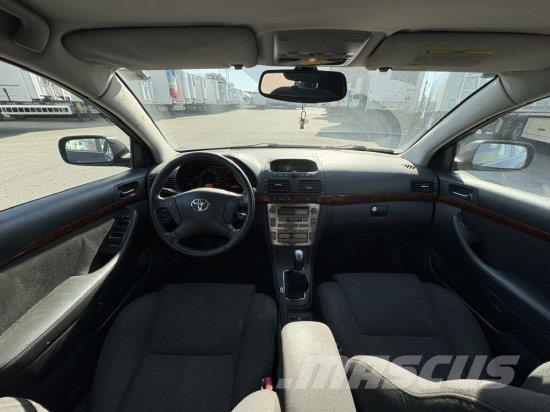 TOYOTA AVENSIS 2,0 D-4D, KOMBI, SCHALTGETRIEBE, KLIMA, SI Automobili