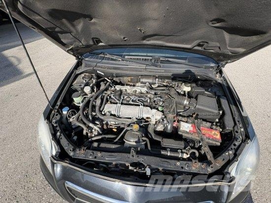 TOYOTA AVENSIS 2,0 D-4D, KOMBI, SCHALTGETRIEBE, KLIMA, SI Automobili