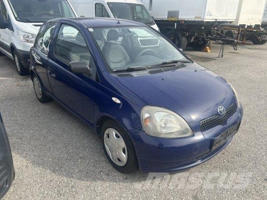 TOYOTA YARIS Auto's