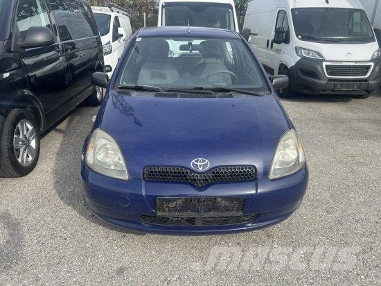 TOYOTA YARIS Auto's