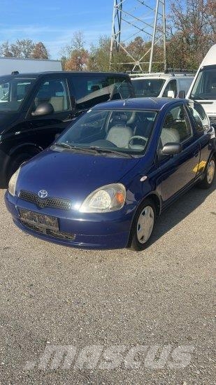 TOYOTA YARIS Auto's