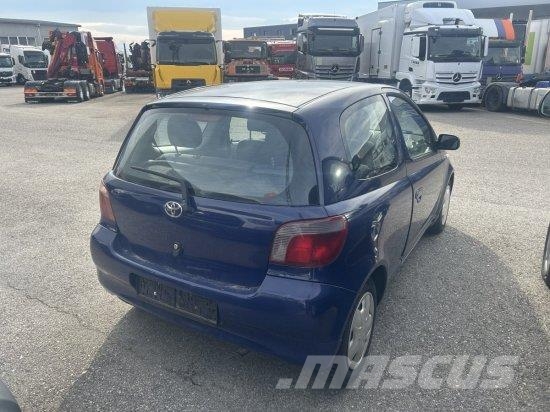 TOYOTA YARIS Auto's