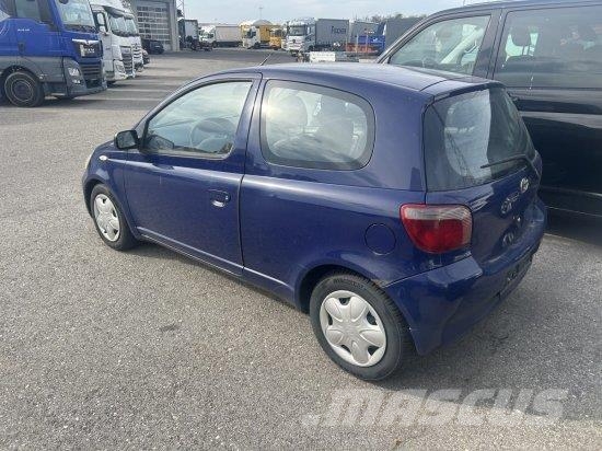 TOYOTA YARIS Auto's