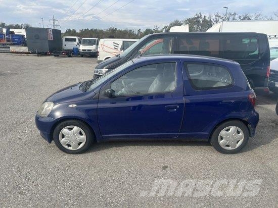 TOYOTA YARIS Auto's