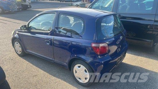 TOYOTA YARIS Auto's