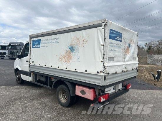 Volkswagen CRAFTER PRITSCHE PLANE 3 SITZE Camiones de cama baja