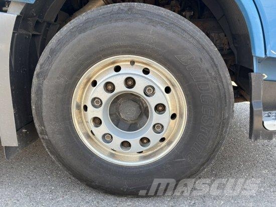 Volvo FH 16 750 6X4R HOLZTRANSPORTER MIT PENZ 12Z KRAN, Samochody do przewozu drewna