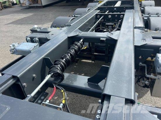 WEB TRAILER LPRS24 MITTEN-HECKSCHIEBER 1X20 FT 2X2 Containerframe semi-trailers
