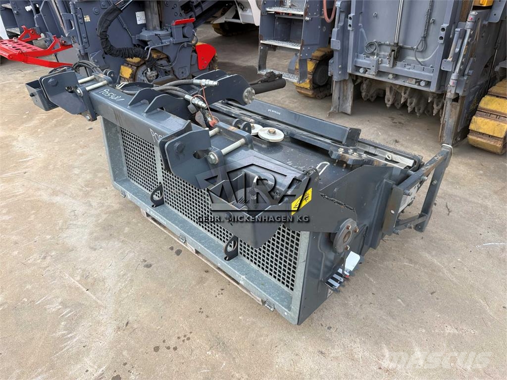 Bomag BS 180 스프래더