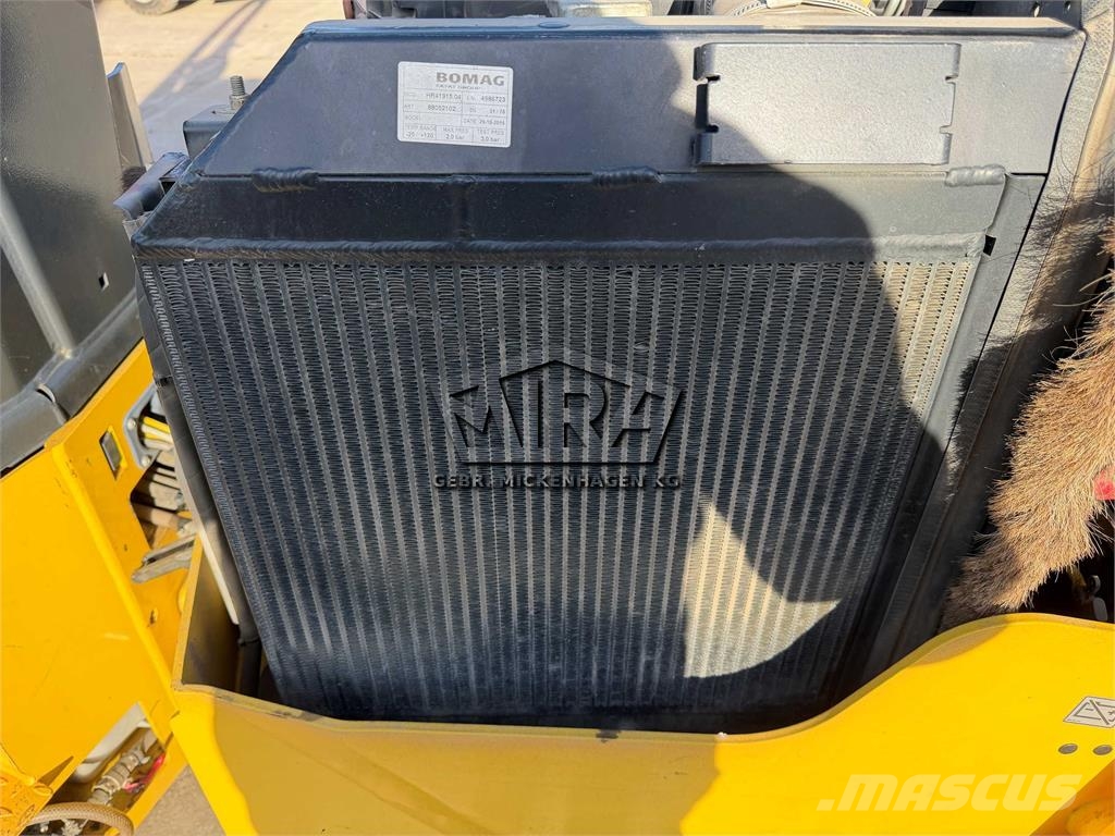 Bomag BW 100 AD-5 Dvojni valjarji