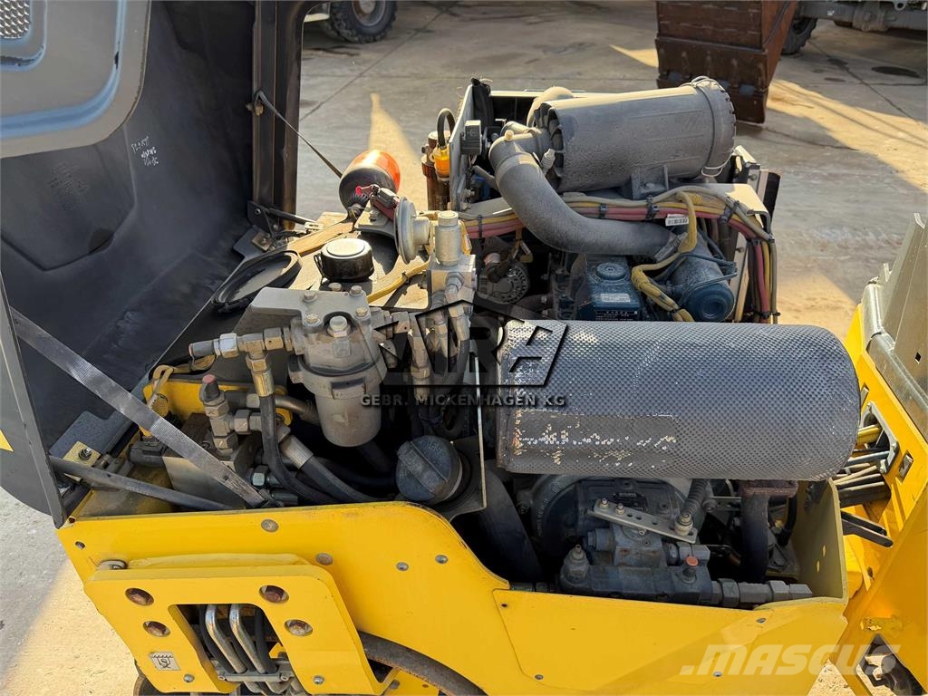 Bomag BW 100 AD-5 Dvojni valjarji