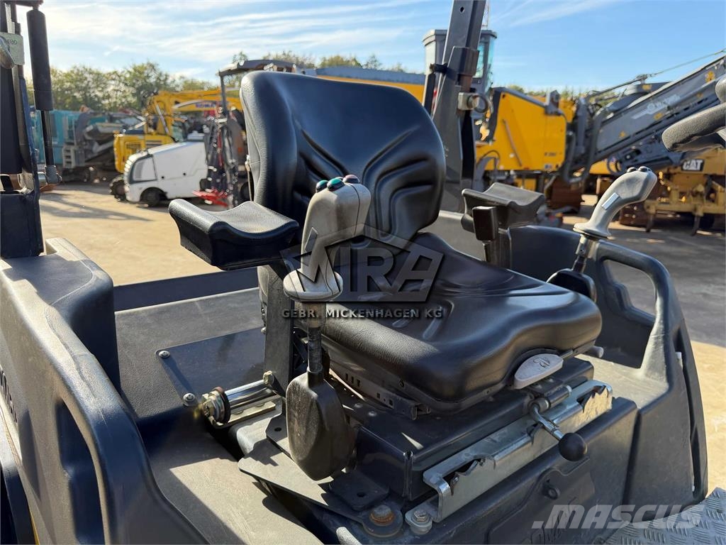 Bomag BW 138 AD-5 Dvojni valjarji