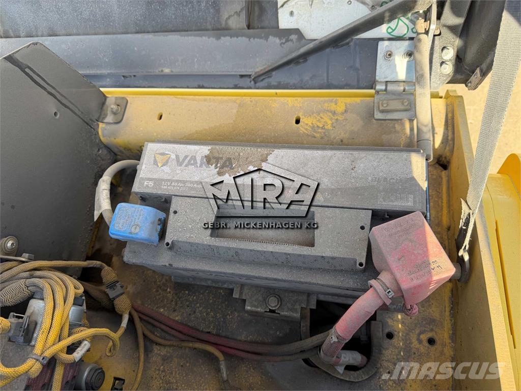 Bomag BW 138 AD-5 Dvojni valjarji