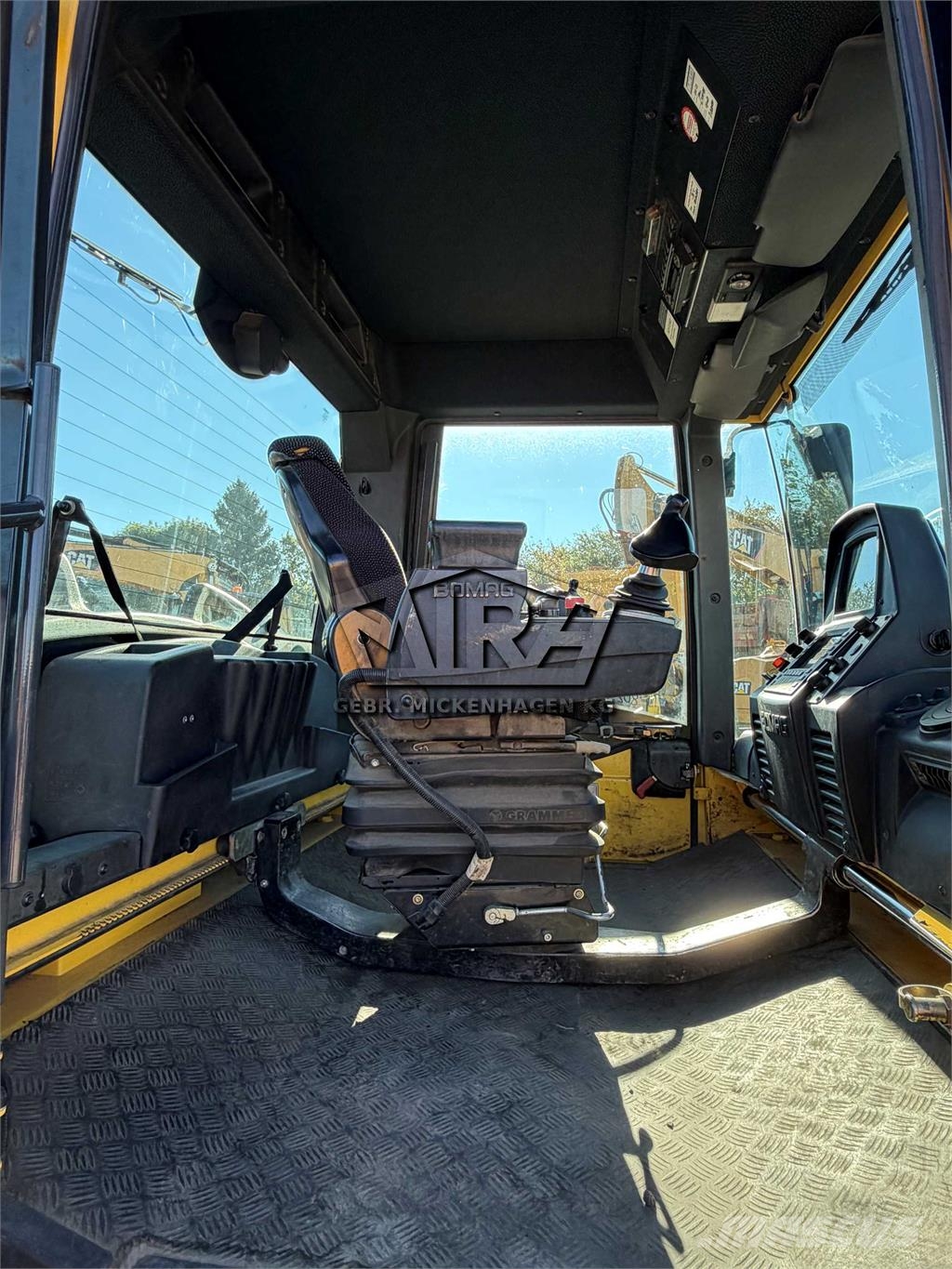 Bomag BW 174 AP-4AM Dvojni valjarji