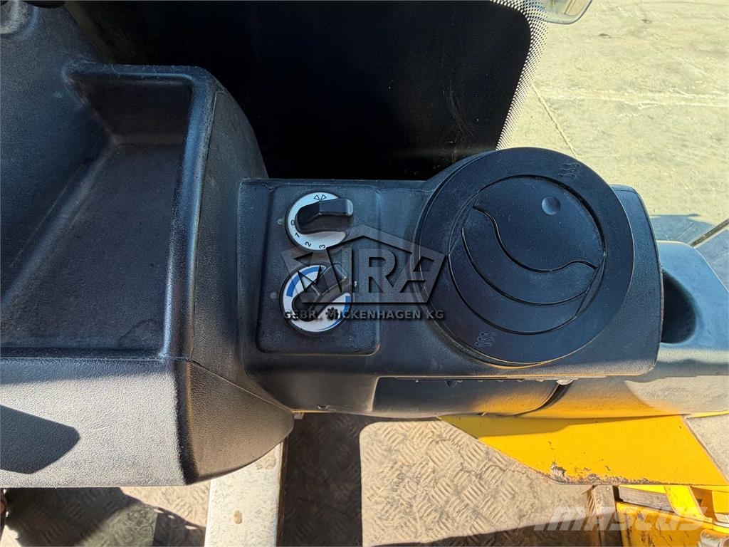 Bomag BW 174 AP-4AM Dvojni valjarji