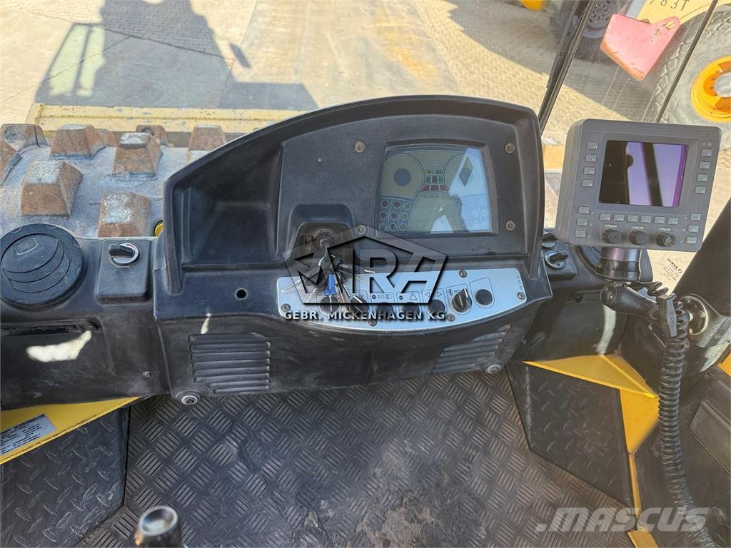 Bomag BW 213 DH-4 BVC Ühe trumliga rullid