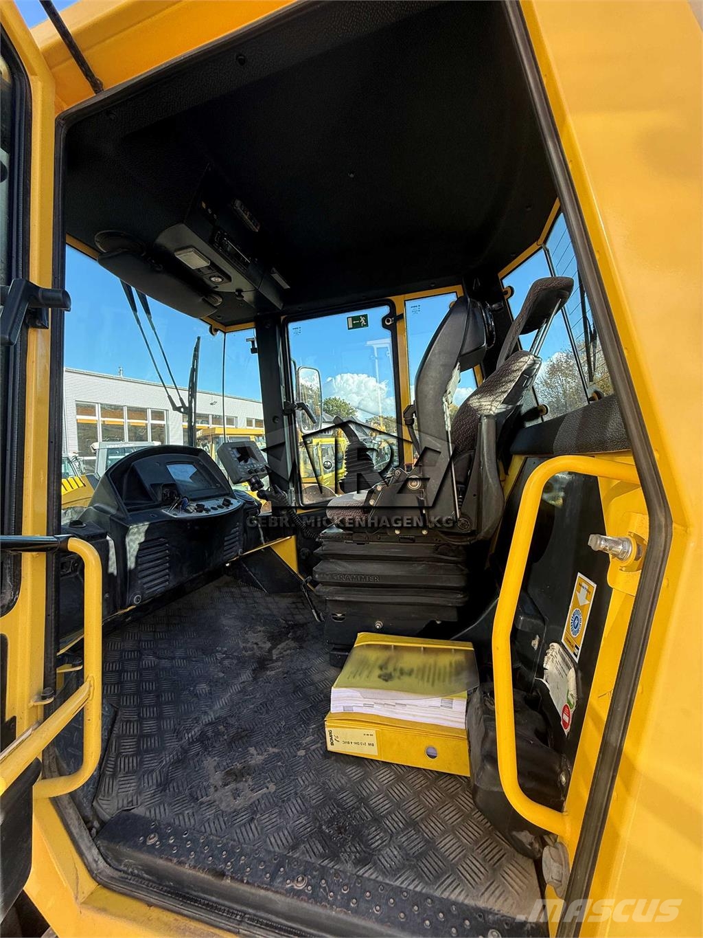 Bomag BW 213 DH-4 BVC Ühe trumliga rullid