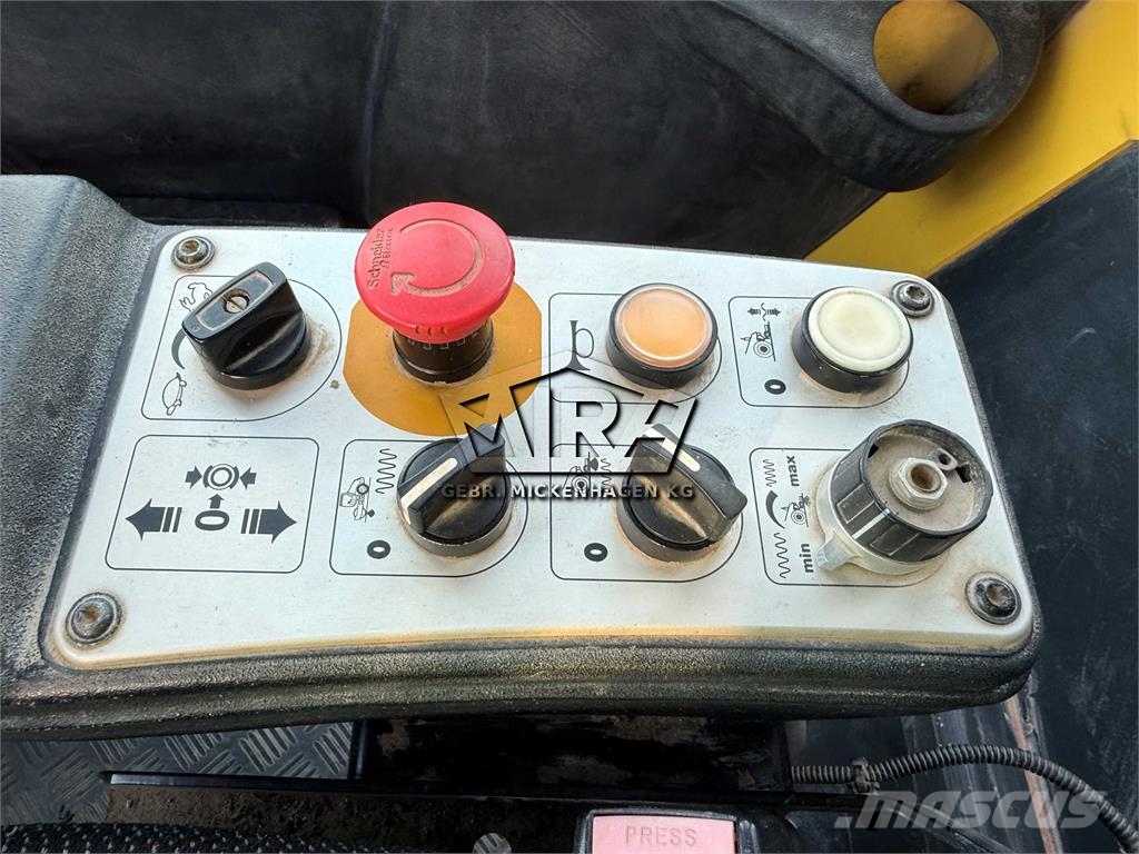 Bomag BW 213 DH-4i BVC +P Enojni valjarji