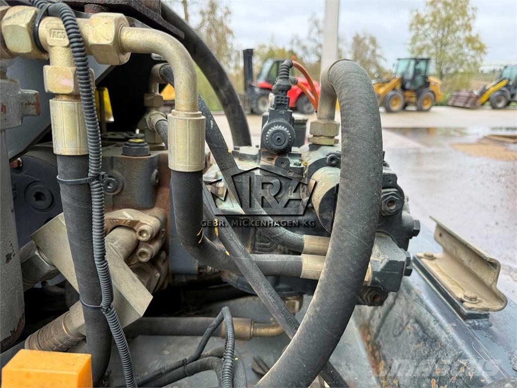 Bomag BW 225 D-3 - VARIOCONTROL Tek tamburlu silindirler