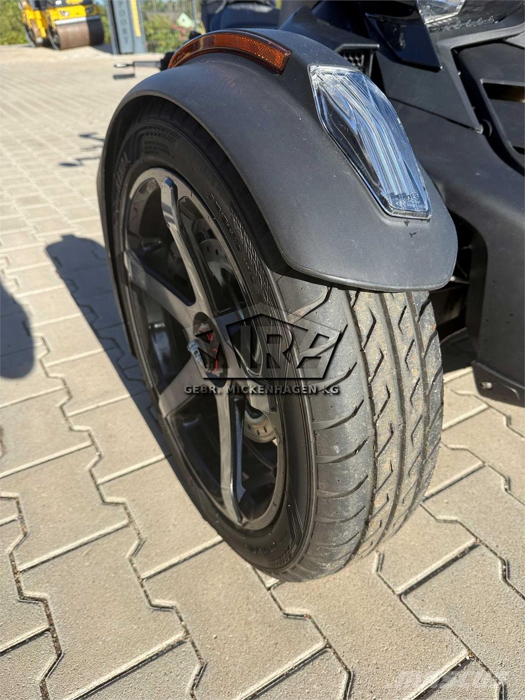 Can-am Ryker 900 Sport Avtomobili