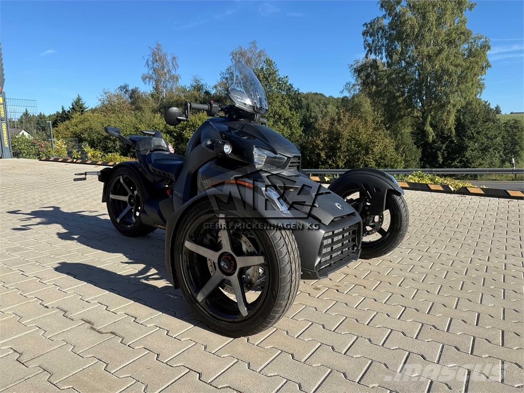 Can-am Ryker 900 Sport Avtomobili