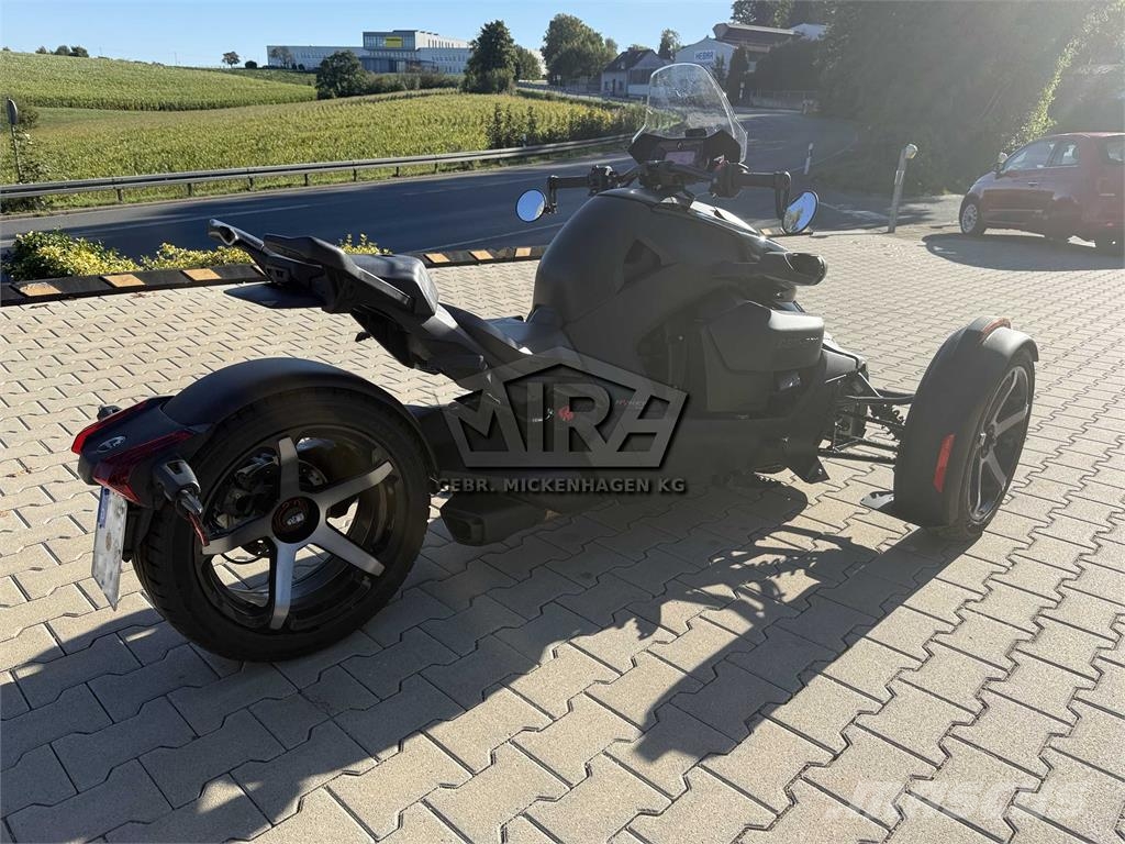 Can-am Ryker 900 Sport Avtomobili