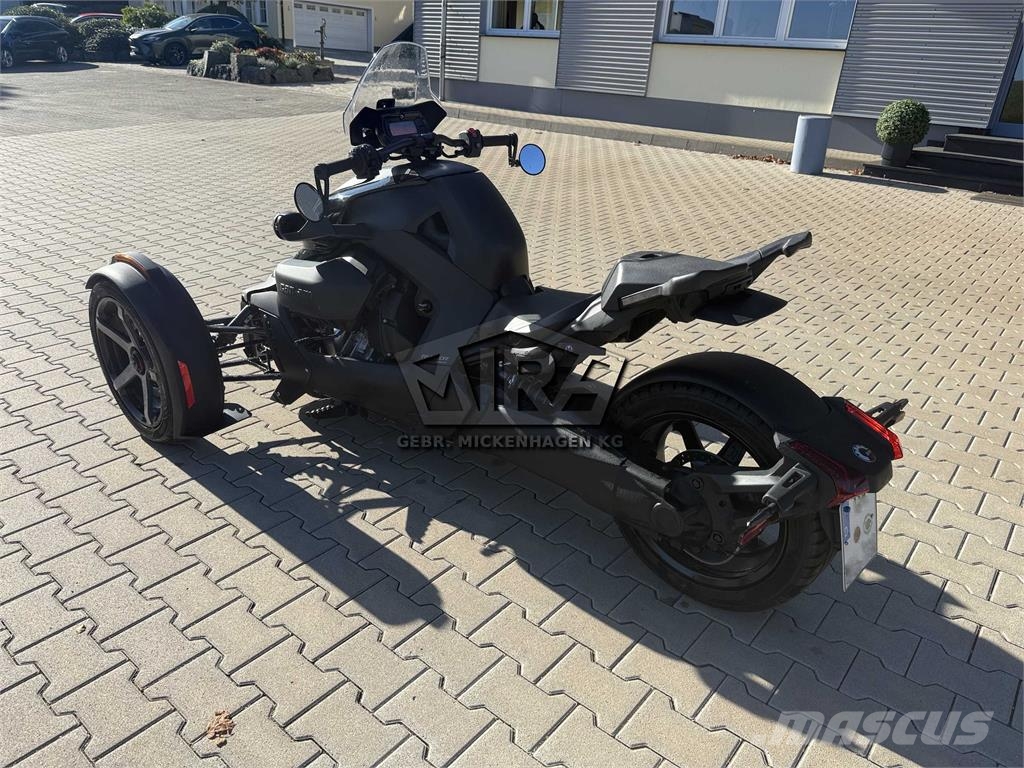 Can-am Ryker 900 Sport Avtomobili