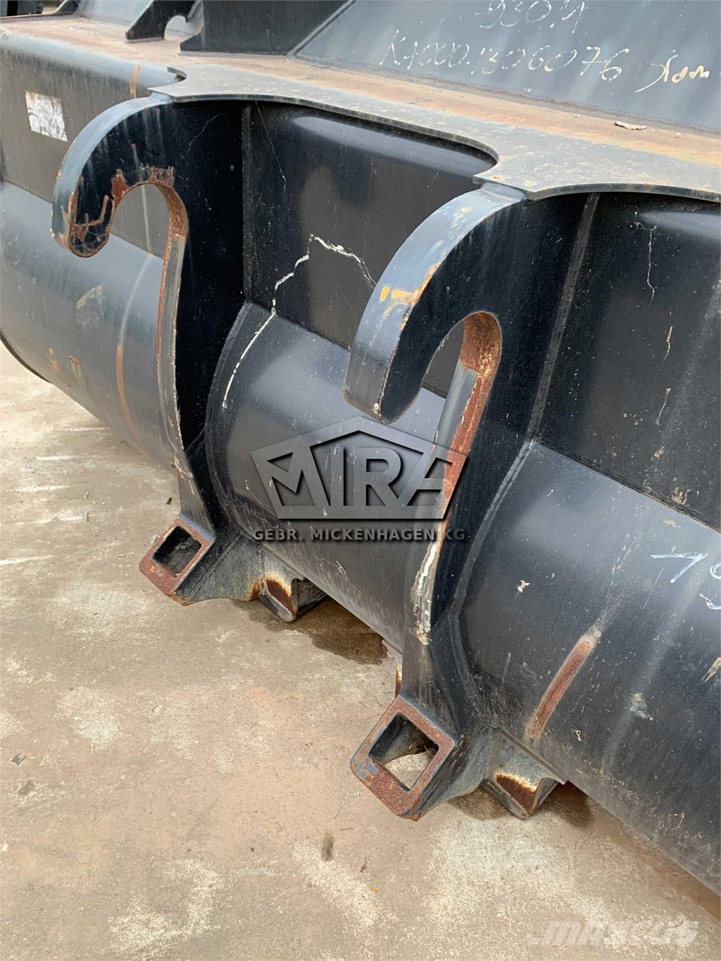 CAT 2550 mm / SW Fusion Cucharones