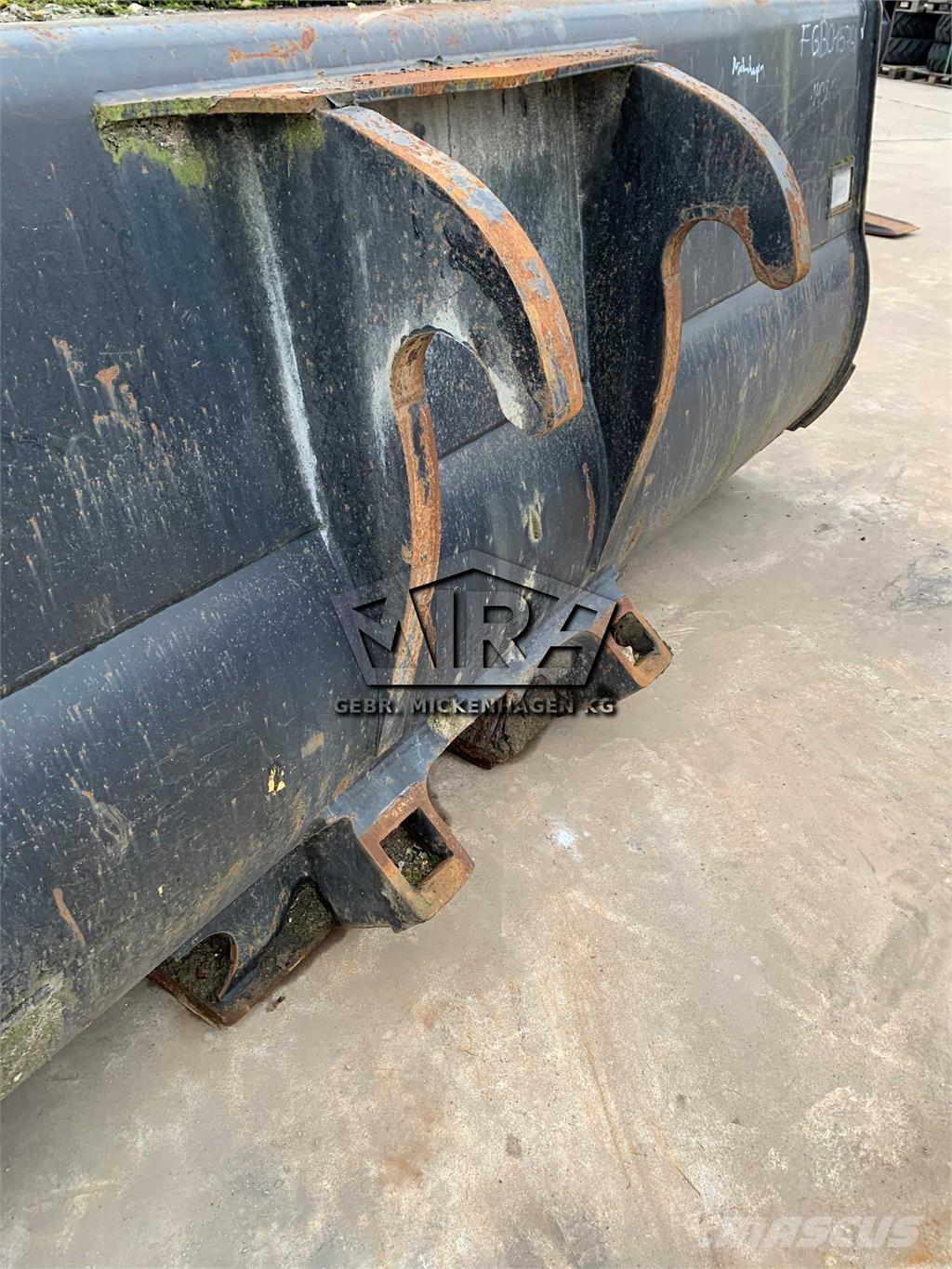 CAT 3200 mm / SW Fusion Skuffer