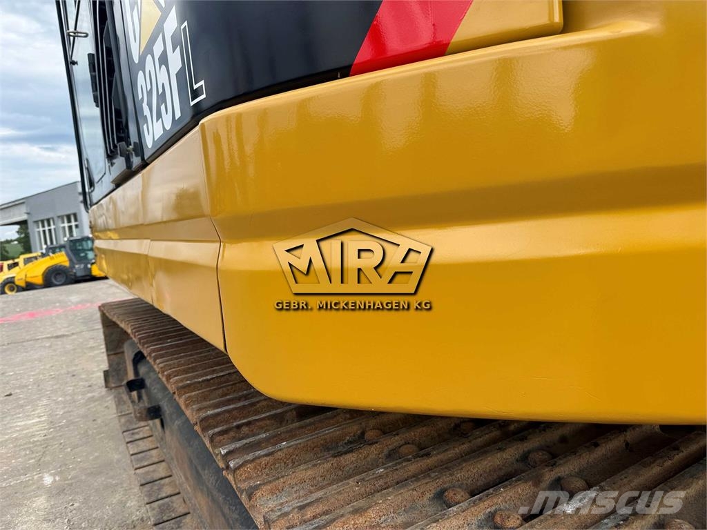 CAT 325 FL CR حفارات زحافة