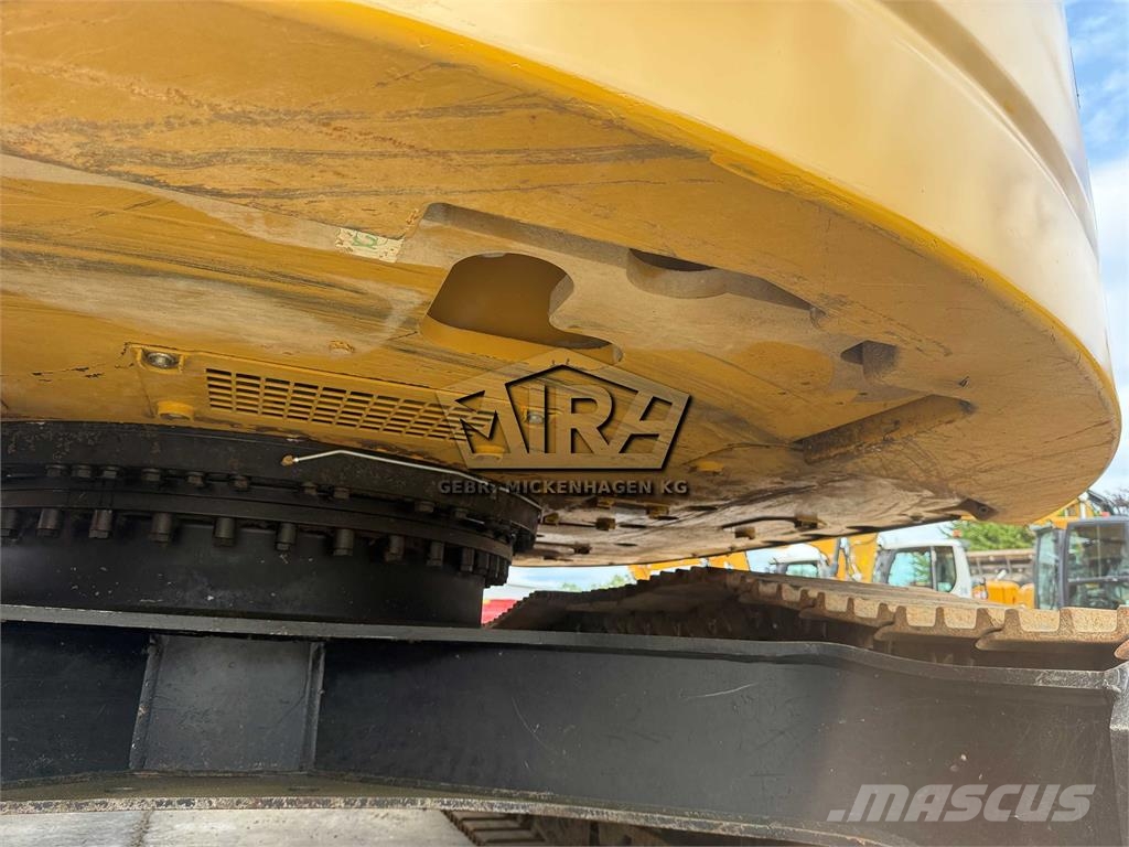 CAT 325 FL CR حفارات زحافة