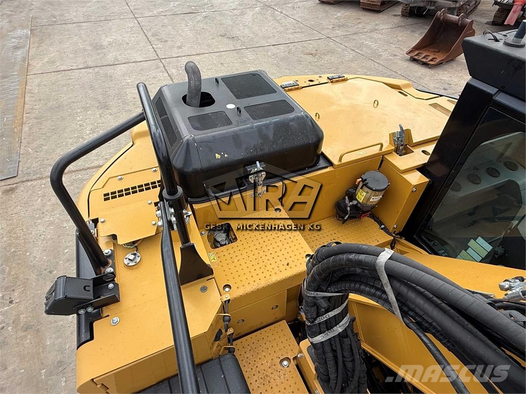 CAT 325 FL CR حفارات زحافة