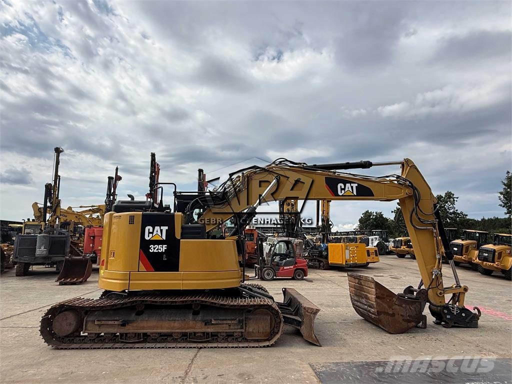 CAT 325 FL CR حفارات زحافة