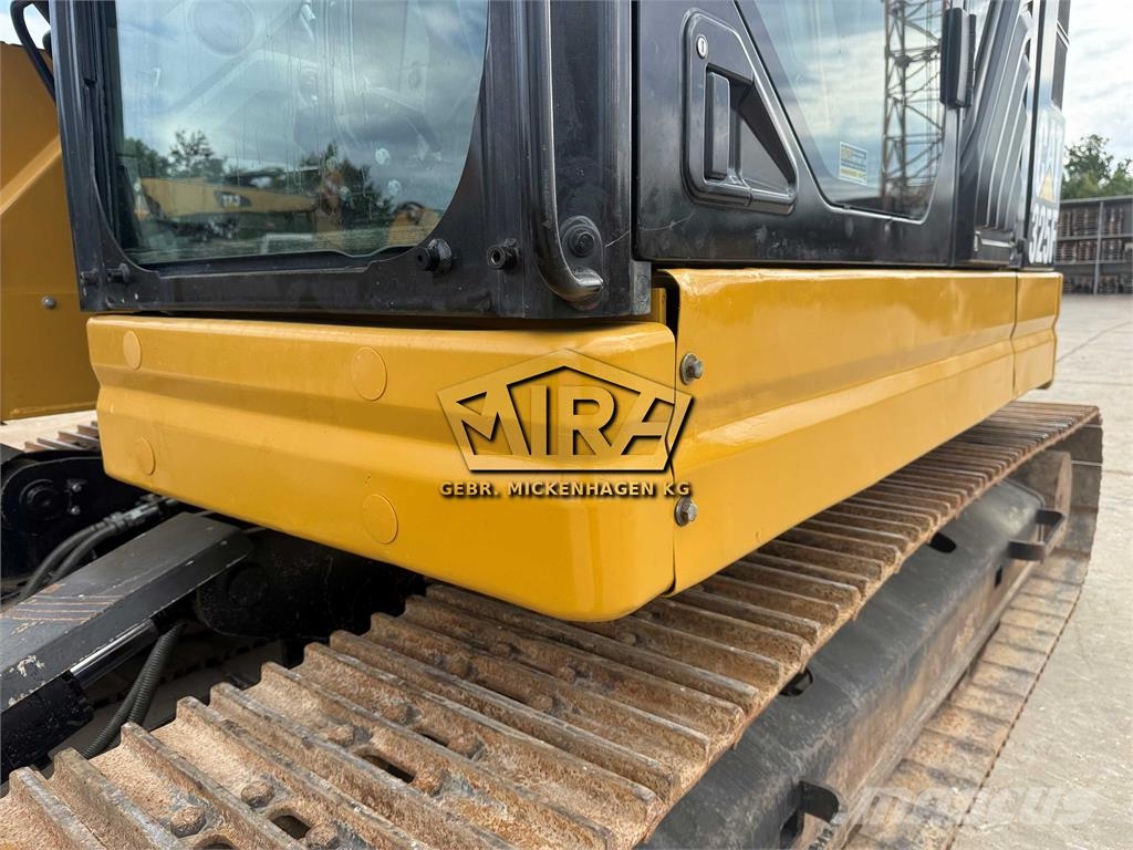 CAT 325 FL CR حفارات زحافة