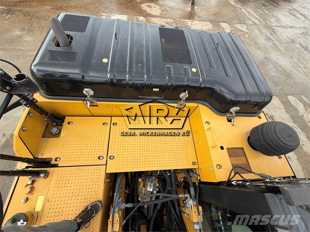CAT 326 F LN Bagri goseničarji