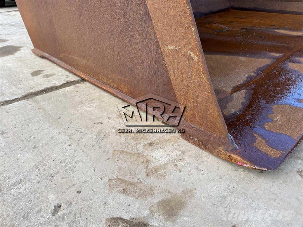 CAT 3500 mm / 966 M + M - 972 K + M Buckets