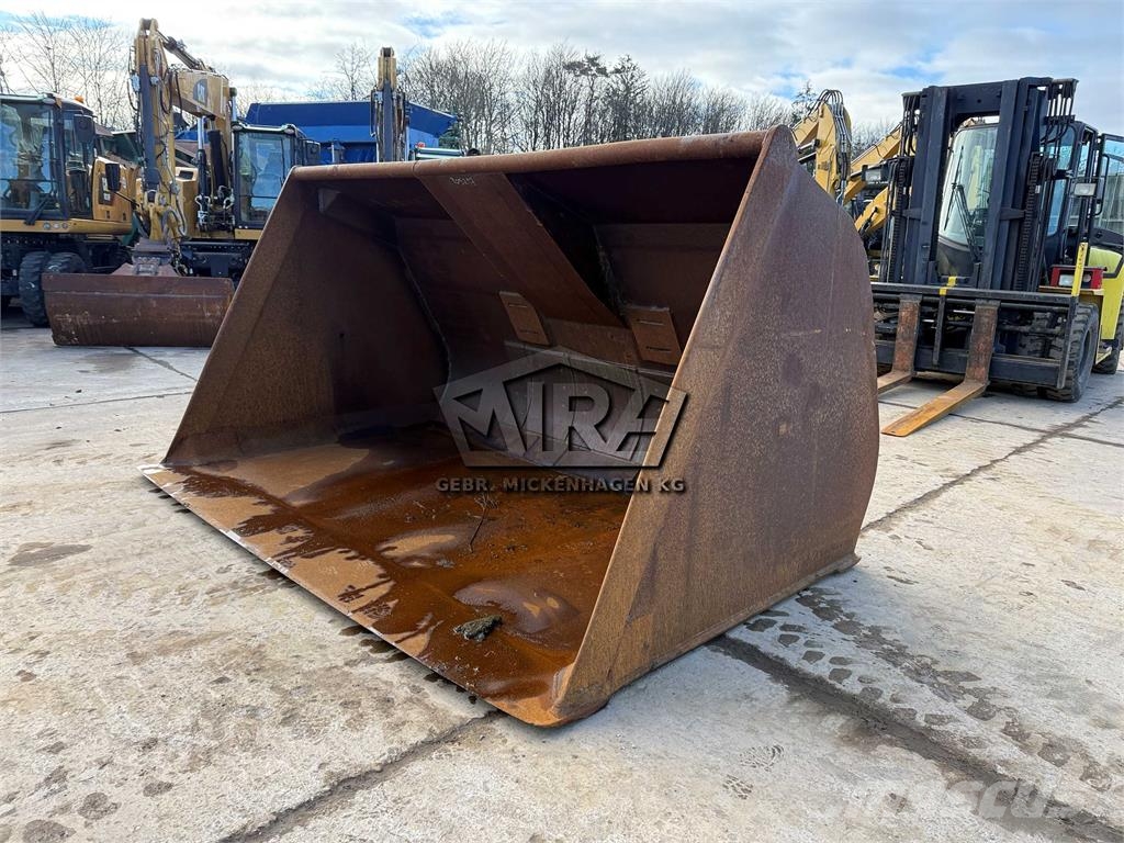 CAT 3500 mm / 966 M + M - 972 K + M Buckets