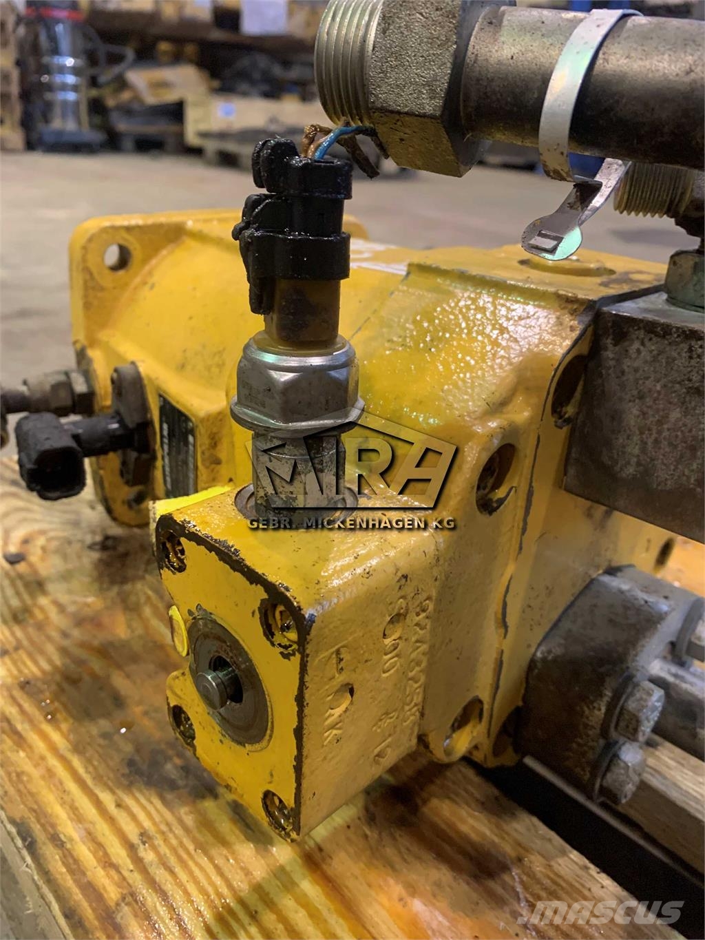 CAT 907 H/ Fahrmotor Hydraulik
