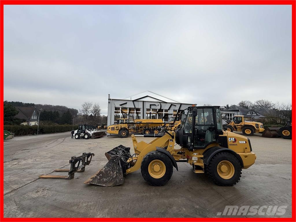 CAT 908M Kolesni nakladalci