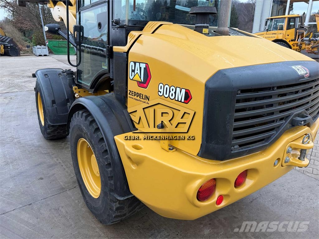 CAT 908M Kolesni nakladalci