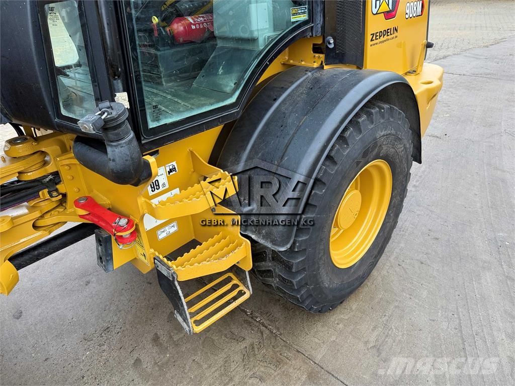 CAT 908M Kolesni nakladalci