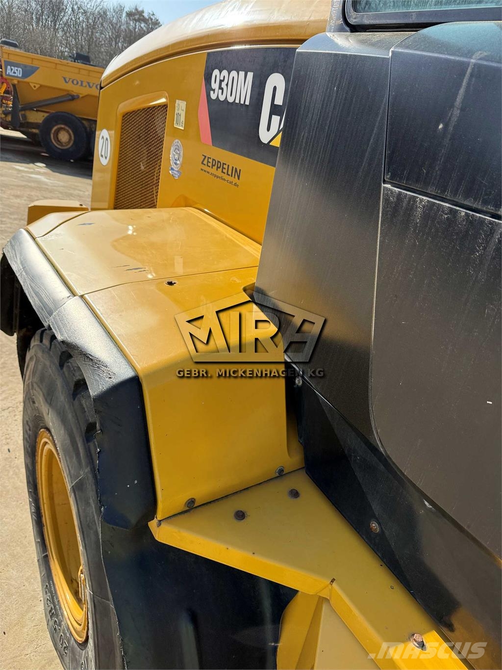 CAT 930M Naudoti ratiniai krautuvai
