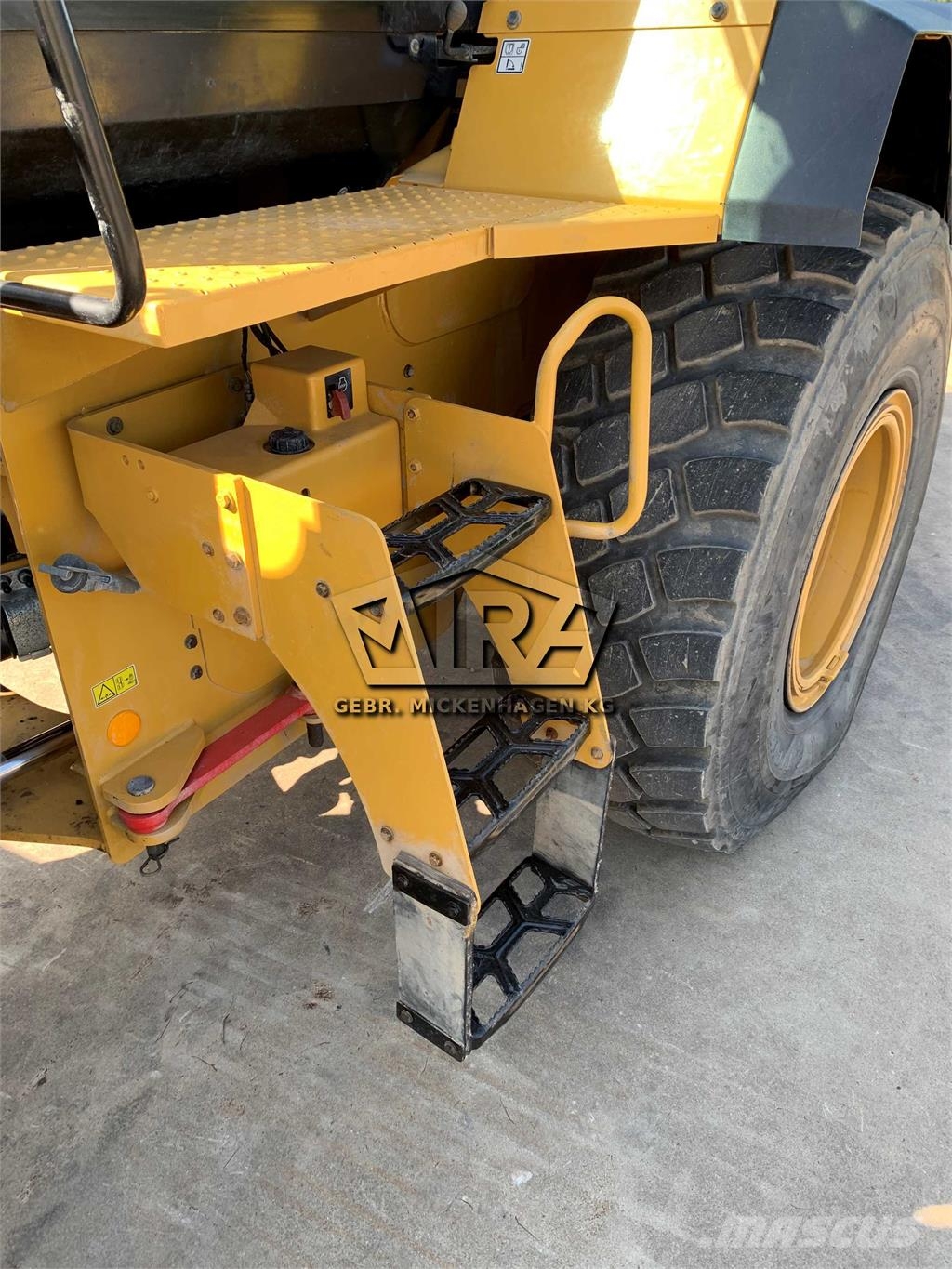 CAT 938M Utovarivači na točkove