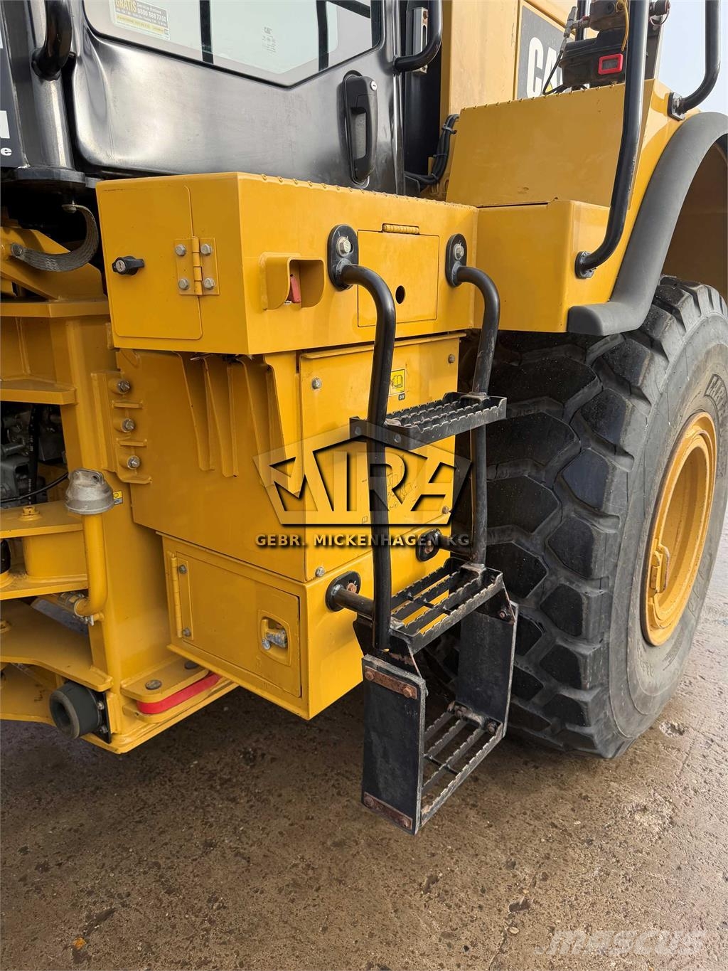 CAT 950GC Pale gommate