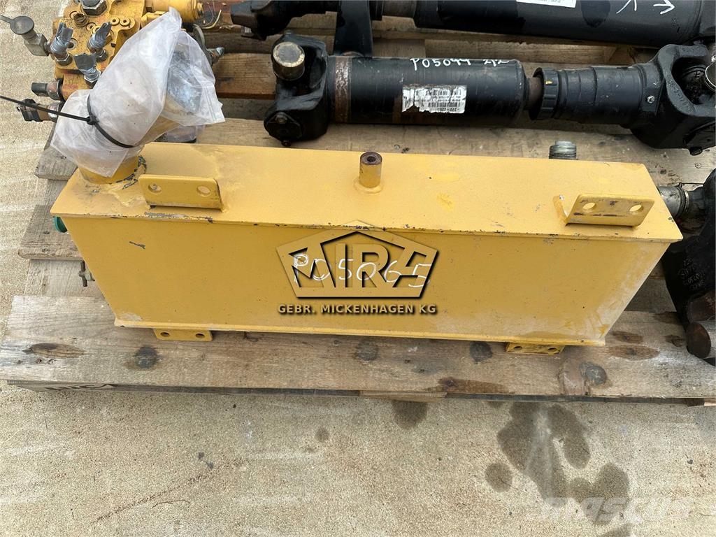 CAT 966 MXE / Ölkühler Motory