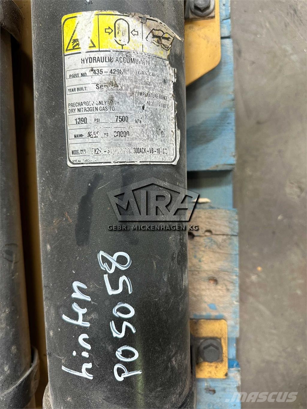 CAT 966 MXE / Stickstoffspeicher vorne Hydraulika
