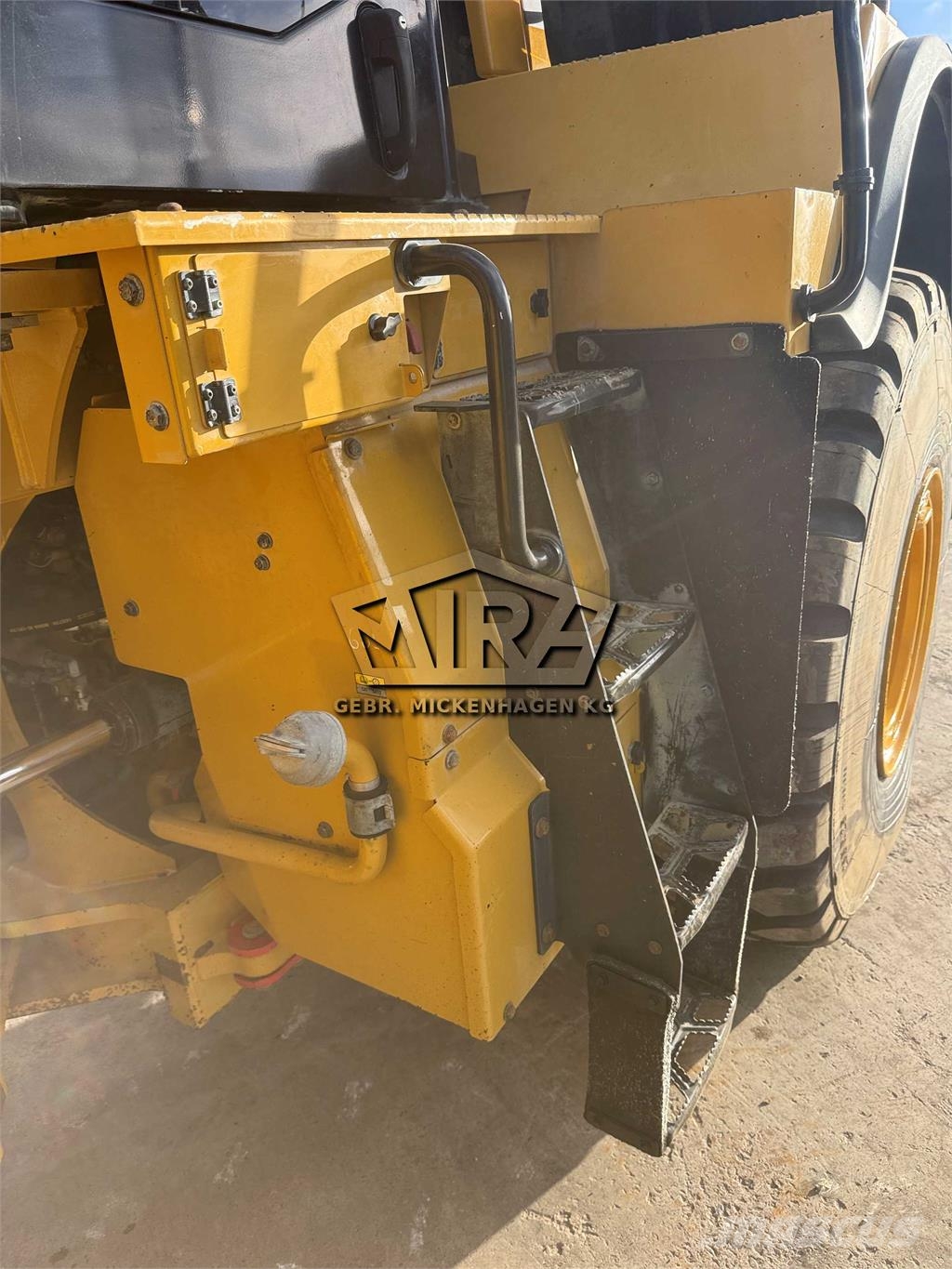 CAT 972M XE Rataslaadurid
