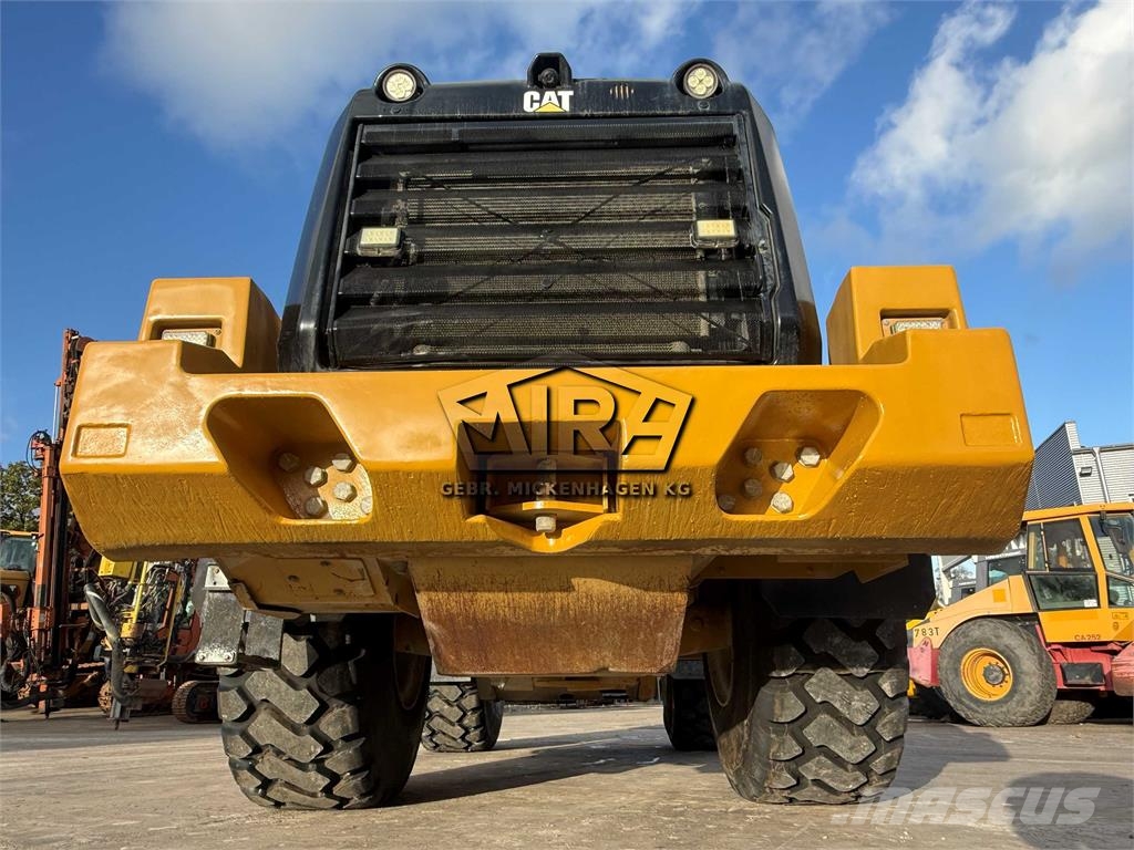 CAT 972M XE Rataslaadurid
