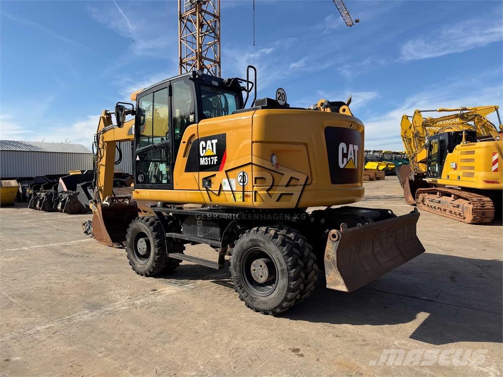 CAT M 317 F Bagri na kolesih